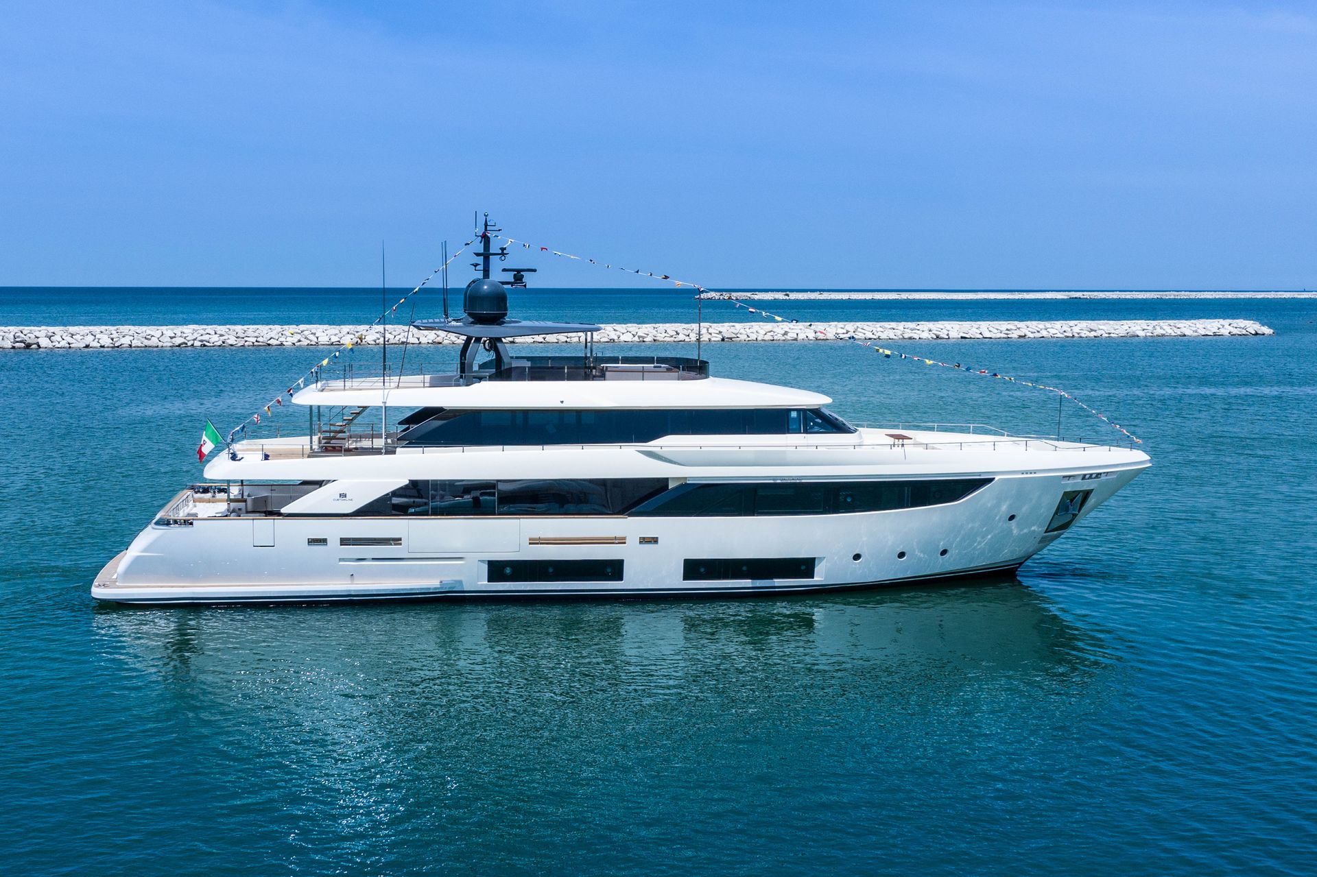 PENELOPE yacht (Custom Line, 33m, 2020)